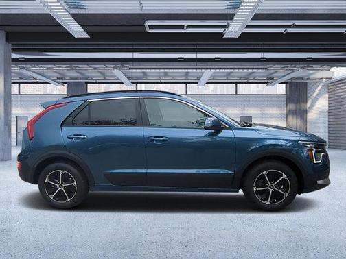 2025 Kia Niro EX