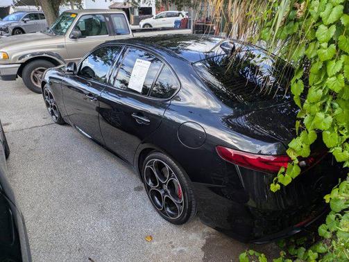 2023 Alfa Romeo Giulia Veloce RWD