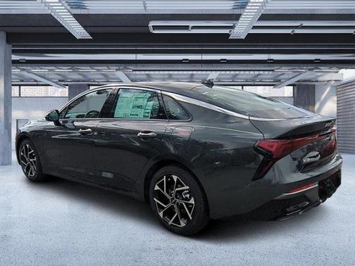 2025 Kia K5 EX