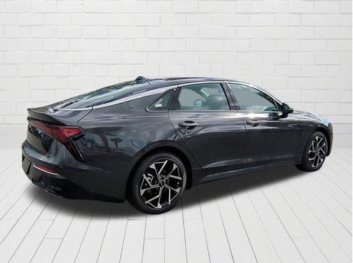 2025 Kia K5 EX