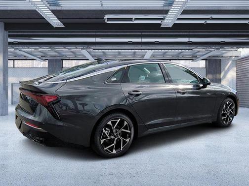 2025 Kia K5 EX