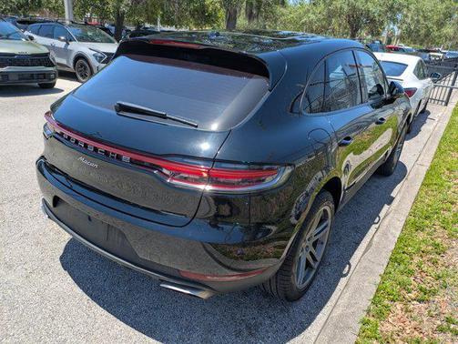 2021 Porsche Macan Base