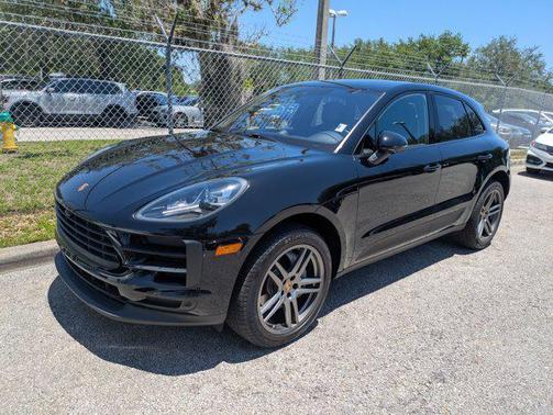 2021 Porsche Macan Base