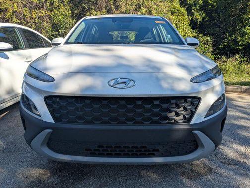2022 Hyundai KONA SE