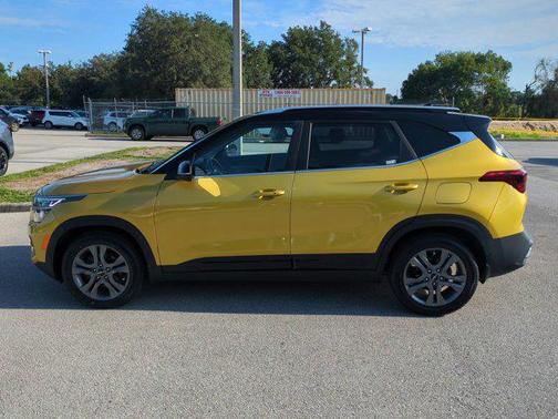 2023 Kia Seltos S