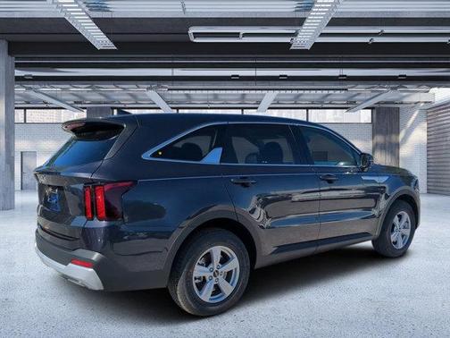 2025 Kia Sorento LX