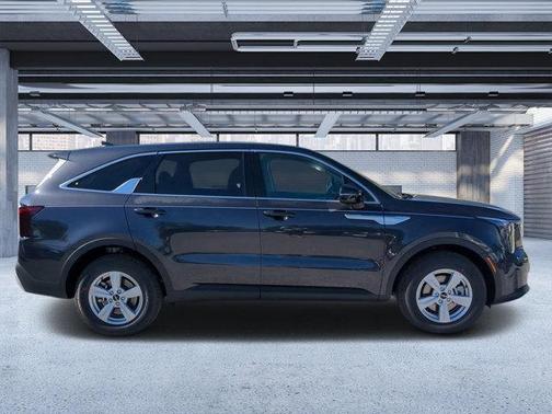 2025 Kia Sorento LX