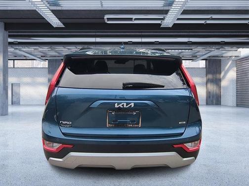 2025 Kia Niro EX