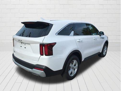 2025 Kia Sorento LX