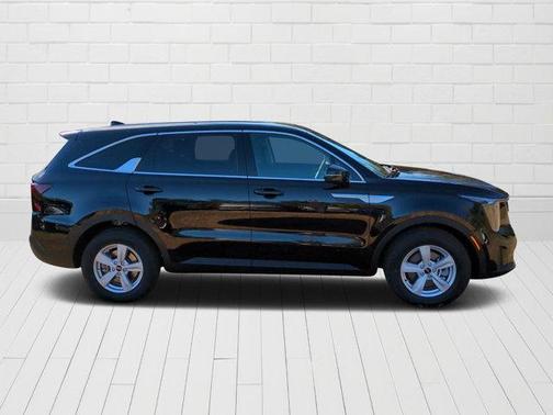 2025 Kia Sorento LX