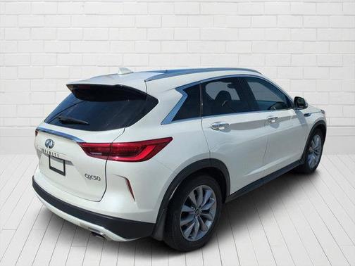 2021 INFINITI QX50 LUXE