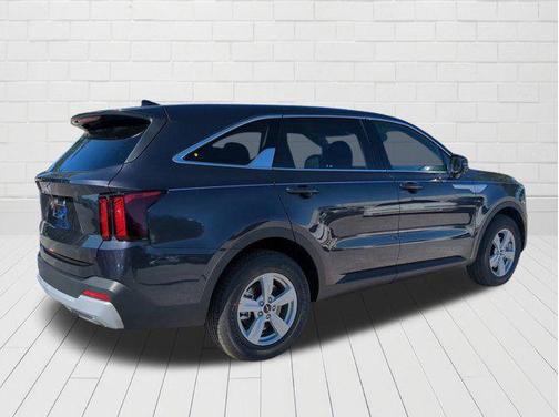 2025 Kia Sorento LX