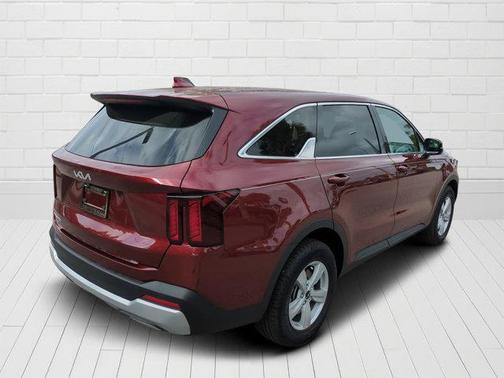 2025 Kia Sorento LX