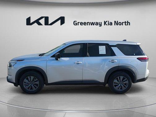 2023 Nissan Pathfinder S FWD