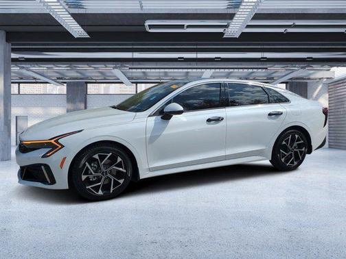 2025 Kia K5 EX