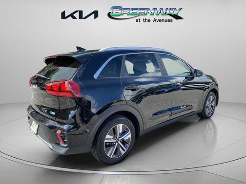 2022 Kia Niro LXS