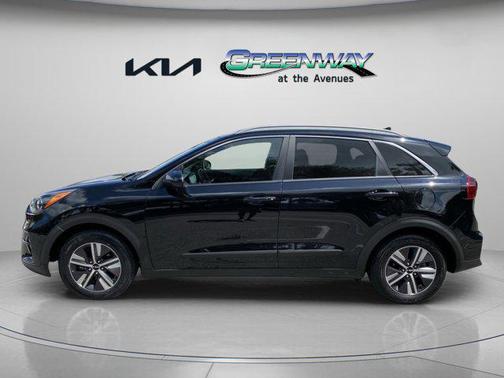 2022 Kia Niro LXS