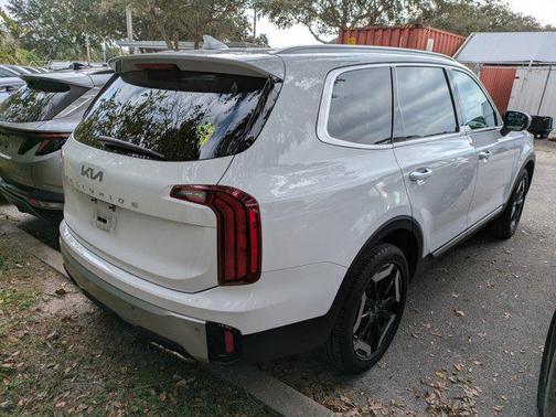 2023 Kia Telluride S