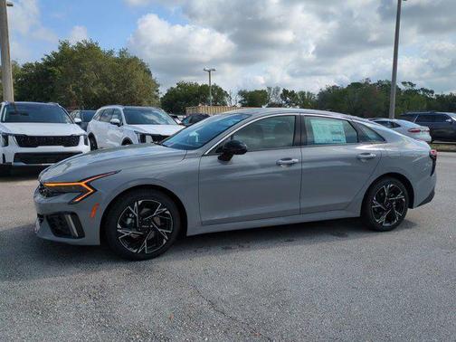 2025 Kia K5 GT-Line