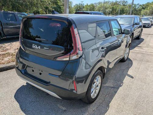 2024 Kia Soul LX