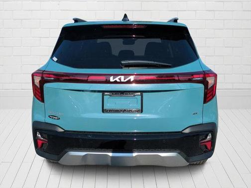 2025 Kia Seltos EX