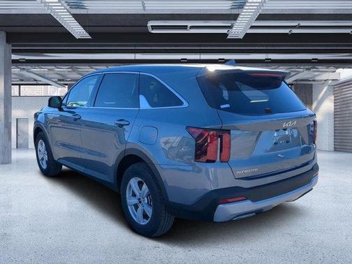 2025 Kia Sorento LX