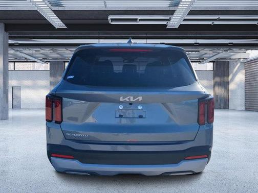 2025 Kia Sorento LX