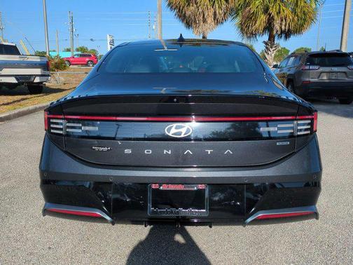 2024 Hyundai SONATA Hybrid Limited