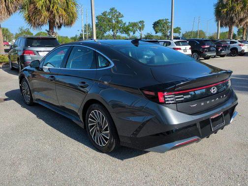 2024 Hyundai SONATA Hybrid Limited