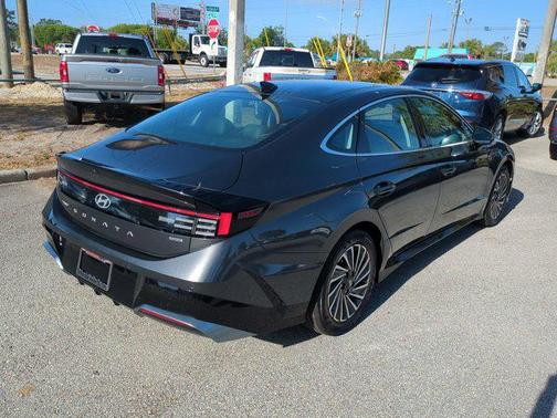 2024 Hyundai SONATA Hybrid Limited