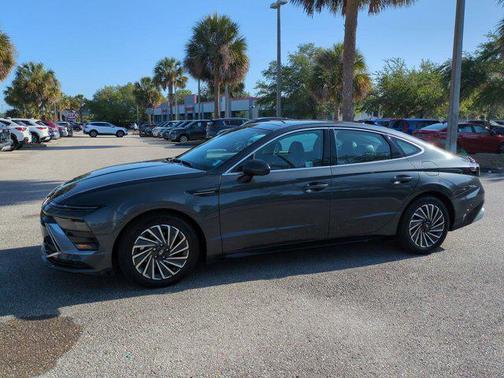 2024 Hyundai SONATA Hybrid Limited