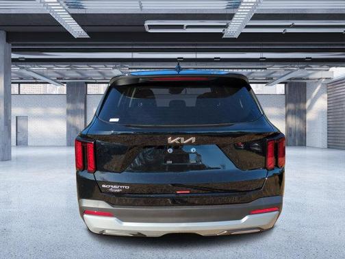 2025 Kia Sorento LX