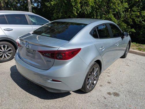 2018 Mazda Mazda3 Touring