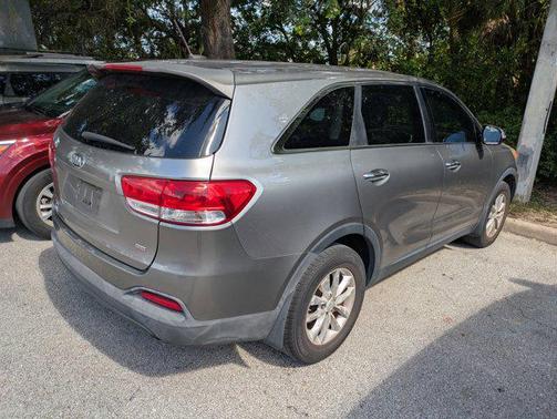 2016 Kia Sorento L