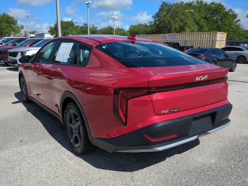 2025 Kia K4 LXS