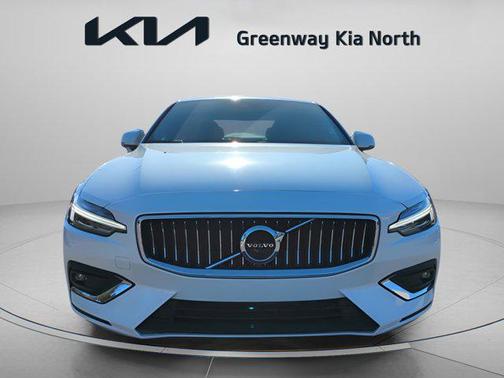 2022 Volvo S60 T5