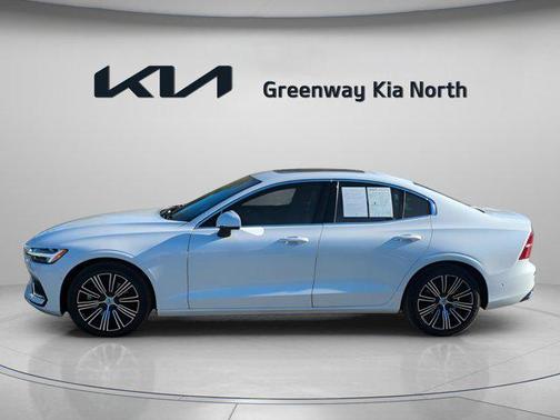 2022 Volvo S60 T5