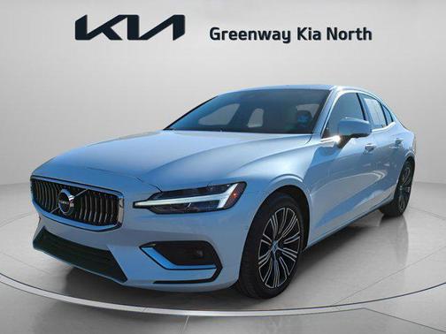 2022 Volvo S60 T5