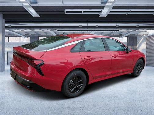 2025 Kia K5 LXS