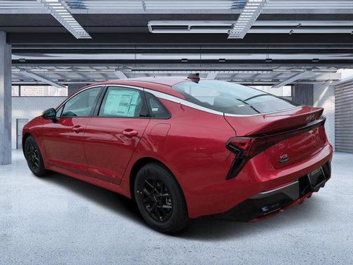 2025 Kia K5 LXS