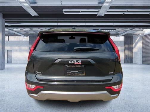 2025 Kia Niro LX