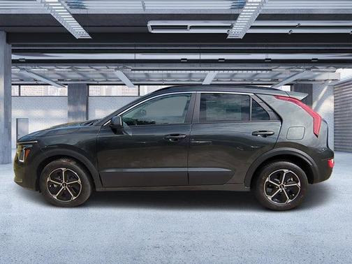 2025 Kia Niro LX