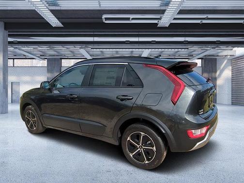 2025 Kia Niro LX