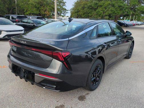 2025 Kia K5 LXS