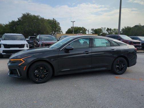 2025 Kia K5 LXS