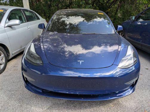 2022 Tesla Model 3 Standard Range