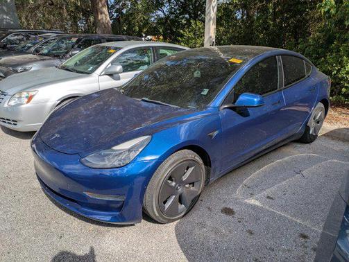 2022 Tesla Model 3 Standard Range