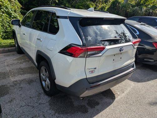 2020 Toyota RAV4 Hybrid SE
