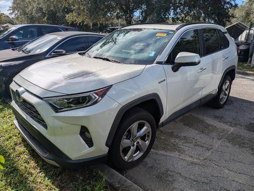 2020 Toyota RAV4 Hybrid SE