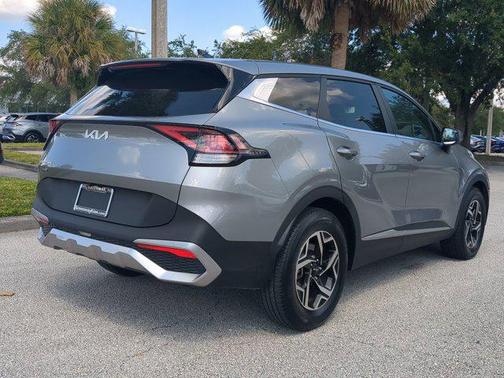 2024 Kia Sportage LX